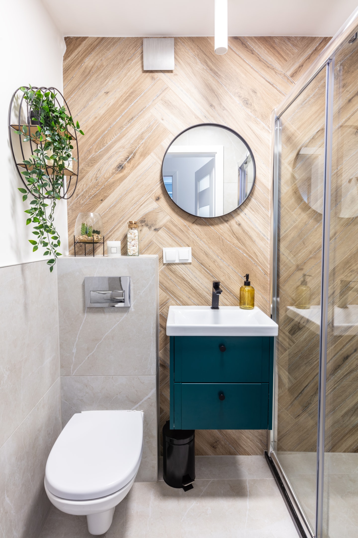 10 ways on how to make the best of a small bathroom