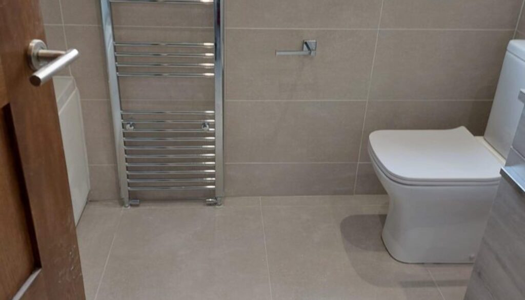 types of bathroom floor tiles