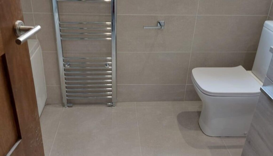 types of bathroom floor tiles